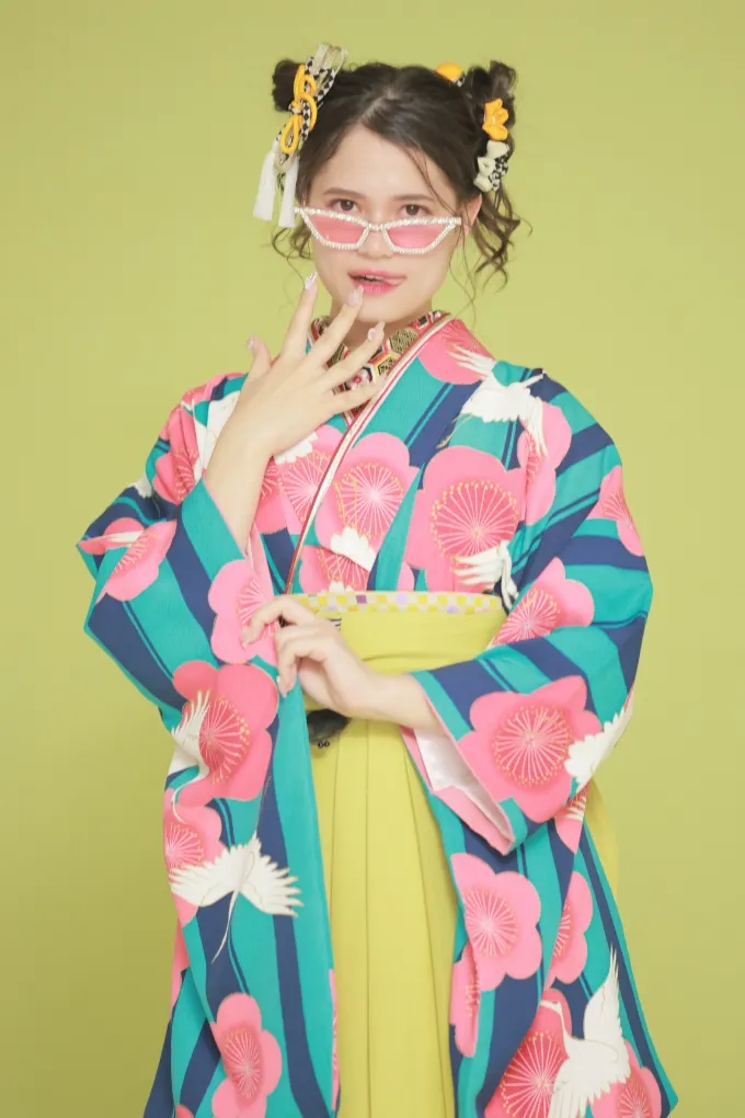 袴女性